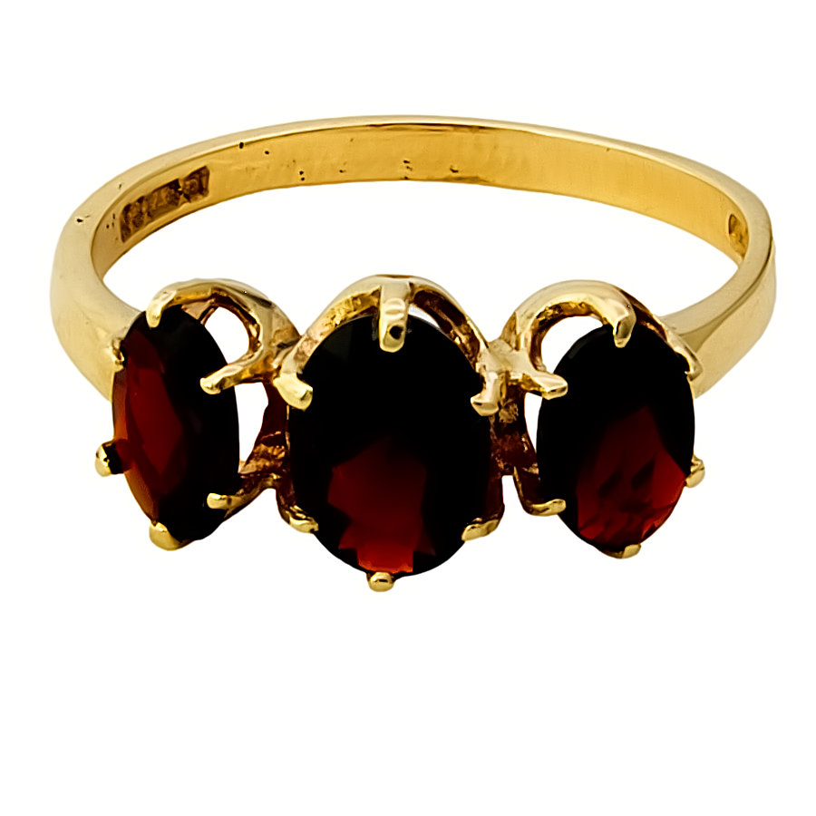 9ct gold Garnet 3 stone Ring size N